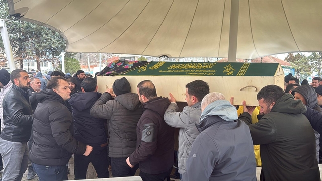 Antalya'daki otobüs kazasında hayatını kaybeden Pervin Önal'ın cenazesi Çorlu'da defnedildi