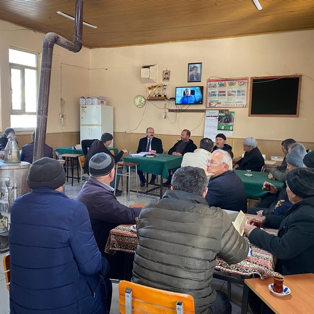 Uşak'ta çiftçilerle sahada buluşma