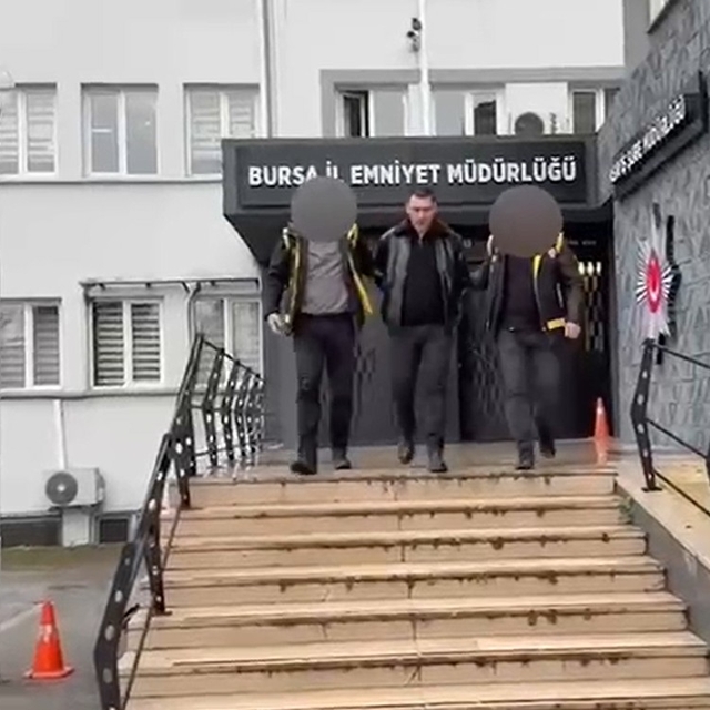 Bursa'da kayınpederin öldüğü silahlı kavganın yeni görüntüleri ortaya çıktı...
