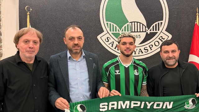 Sakaryaspor'a yeni sol bek