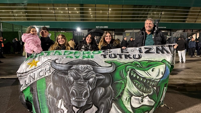 Kocaelispor'a destek için Arjantin'den kilometrelerce yol kat etti
Arjantinli Aristimino, "Kocaelispor'a aşık oldum"