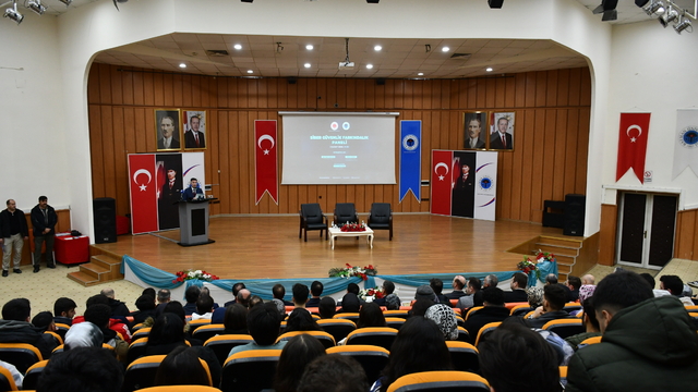 Batman'da üniversite öğrencilerine yönelik "Siber Güvenlik Farkındalık Paneli" düzenlendi