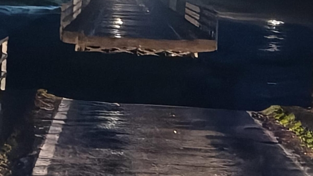 Balıkesir'de yağış nedeniyle köprü çöktü