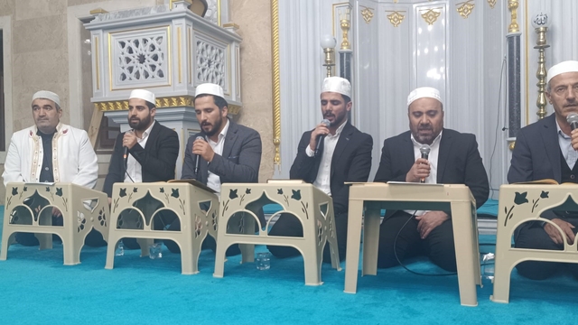 Berat Kandili Hakkari'de dualarla idrak edildi