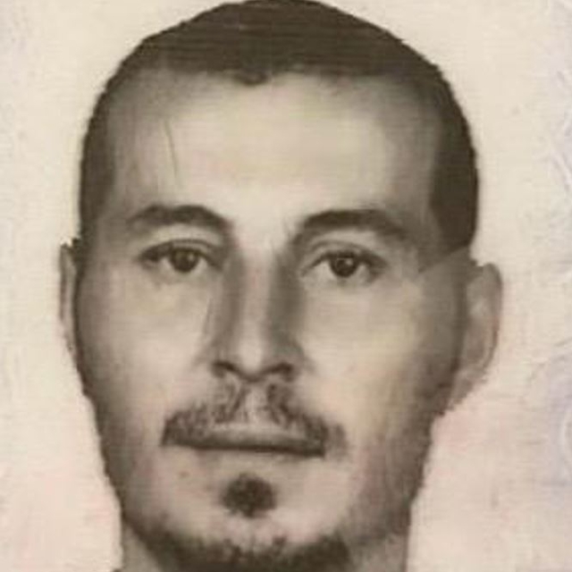 3 çocuk annesi, sokak ortasında bıçaklanarak öldürüldü (2)