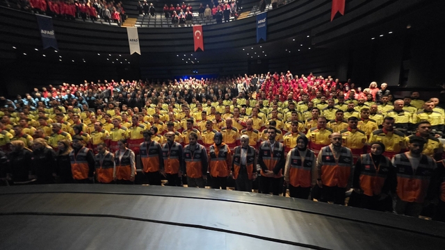 Konya'da Akreditasyon ve AFAD gönüllülerine sertifika teslim töreni yapıldı