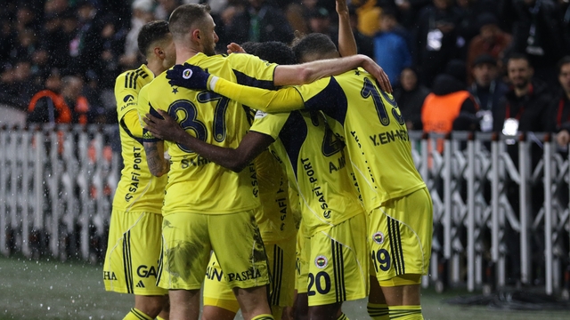 Fenerbahçe'den 20 yıl sonra ilk: 20 maçtır namağlup
Sarı-lacivertliler Kocaeli'den namağlup döndü
Son 3 deplasman maçında 9 puan