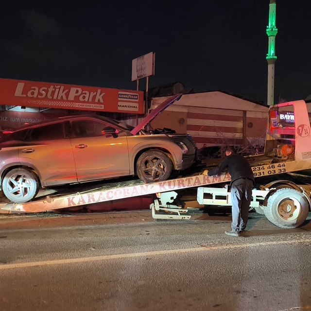 Mersin'de cip, refüjde bekleyen vatandaşları ezdi: 3 ölü, 3 yaralı