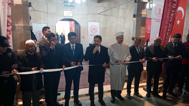 Asrın felaketinde hasar gören Reyhanlı'daki tarihi cami yeniden ibadete açıldı