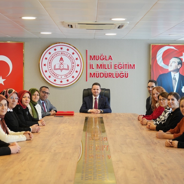 Muğla Olgunlaşma Enstitüsü tarafından "Bayrak Sevgisi" el emeğiyle taçlandı