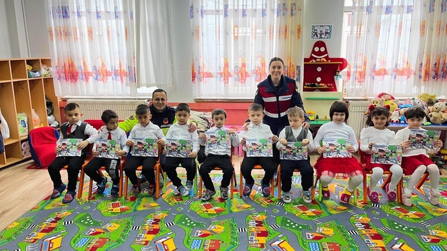 Kütahya'da okullar ve çevresinde güvenlik tedbirleri artırıldı