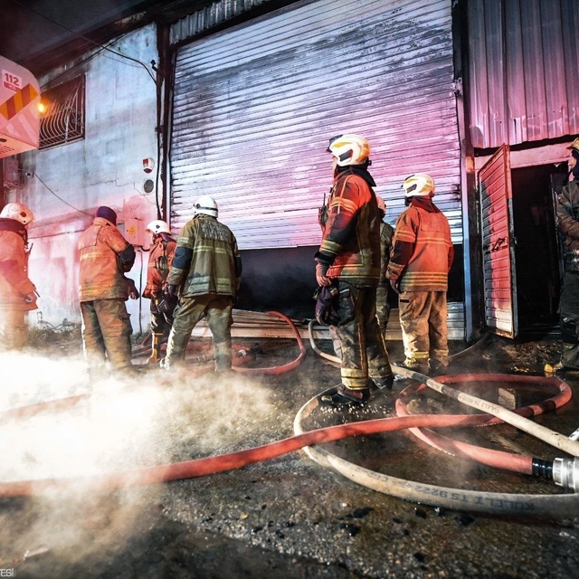 Buca'da mobilya atölyesinde yangın