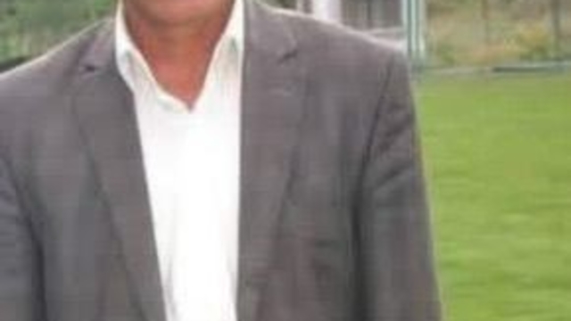 Şarampole devrilen ticari taksi sürücüsü hayatını kaybetti