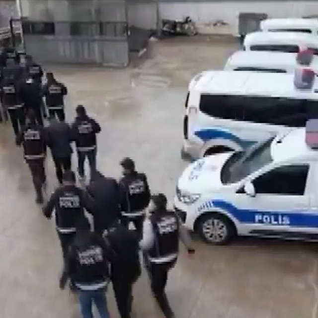 Gaziantep'te 162 litre sıvı metamfetamin ele geçirildi: 6 gözaltı