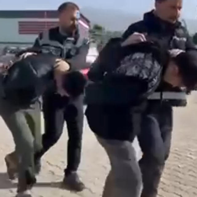 Buluştukları kadını bağlayıp cinsel saldırıda bulunduktan sonra parasını ve...