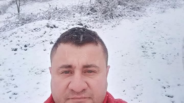 Emanet verdiği altınları ödemeyen oğlunu bıçakla öldürdü
Tartıştığı oğlunu göğsünden bıçaklayarak öldürdü