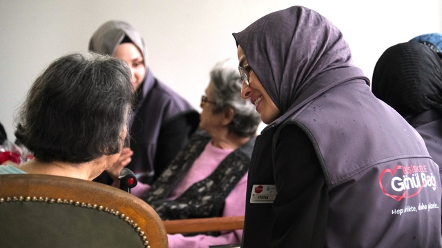 Başiskele'de "Gönül Bağı" gönüllüleri huzurevi sakinleriyle buluştu