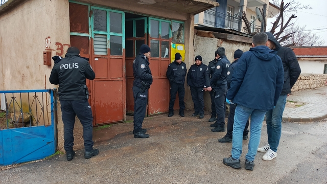 Av tüfeğiyle kazara kendini vuran veteriner, ağır yaralandı