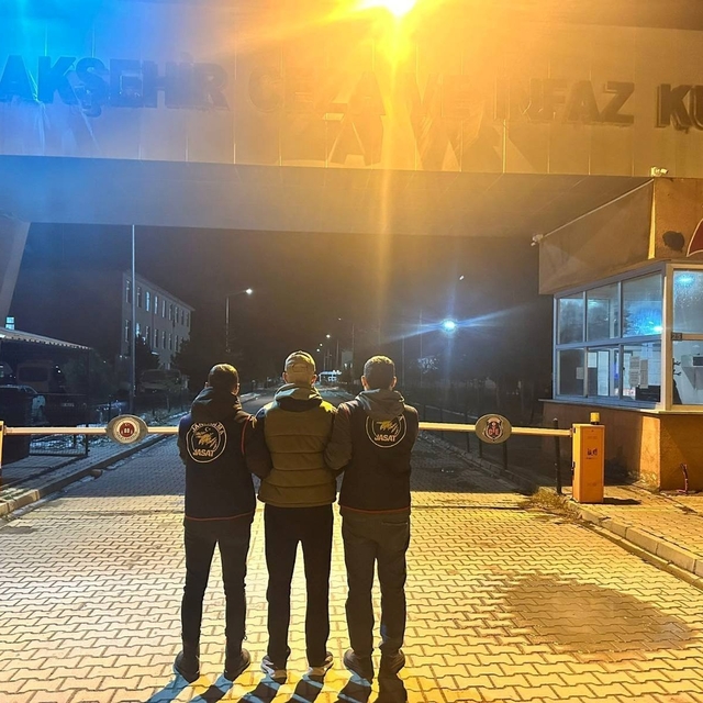 Konya'da jandarmadan aranan şahıslara sıkı takip