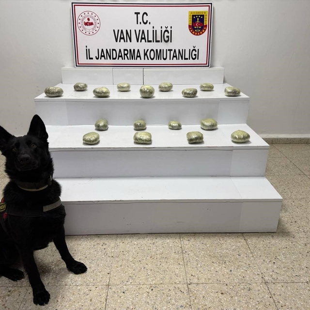 Başkale'de 20 kilo 250 gram toz esrar maddesi ele geçirildi