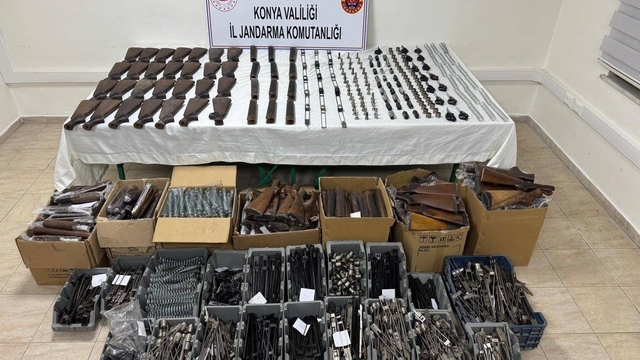 Konya'da jandarmadan 7 ayrı silah operasyonu: 3 tutuklama