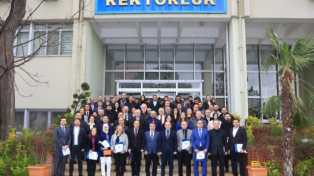 BUÜ'de akredite olan programlara teşekkür belgesi