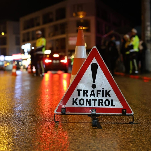 Düzce'de denetimlerde 419 araç trafikten men edildi