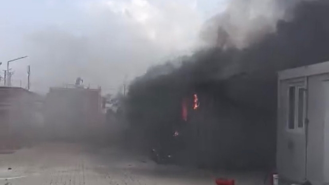 Kırıkhan'da konteyner yangını