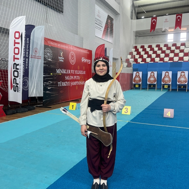 Eskişehirli okçular Türkiye Şampiyonası'ndan dereceyle döndü
Eskişehirli Es...