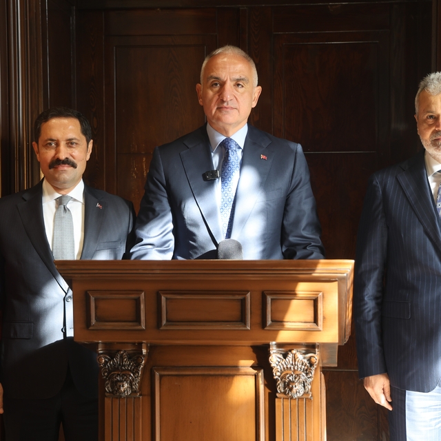 Bakan Ersoy: "11 ilimizde başlattığımız 63 işi tamamlamış bulunuyoruz"