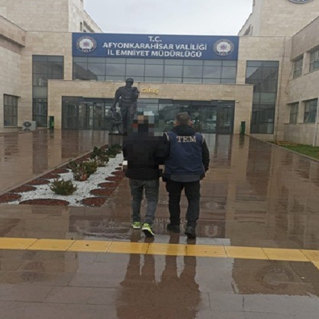 FETÖ'den hapis cezası ile aranan şahsı polis yakaladı