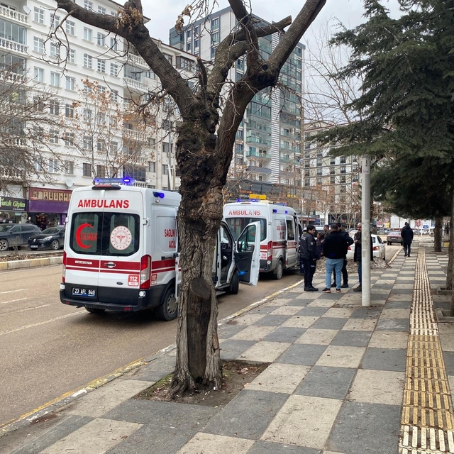 Elazığ'da kavga: 2 yaralı