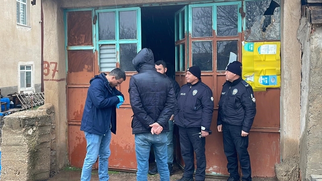 Karaman'da bir kişi evinin deposunda silahla vurulmuş halde bulundu