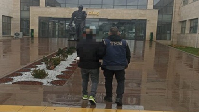 FETÖ'den hapis cezası ile aranan şahsı polis yakaladı