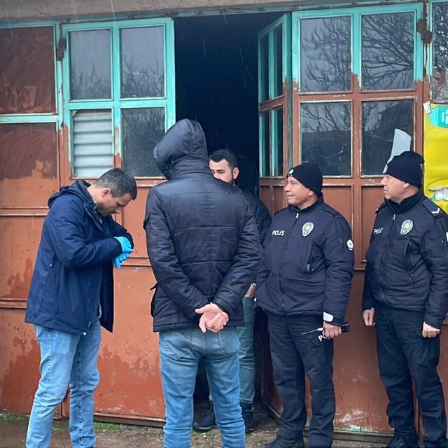 Karaman'da bir kişi evinin deposunda silahla vurulmuş halde bulundu