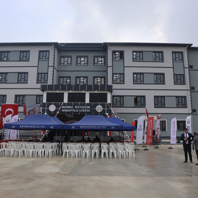 Hatay'da depremin ardından inşa edilen 225'inci okulun açılışı gerçekleştir...