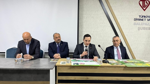 Salıpazarı'nda kokarca ile mücadele konulu toplantı yapıldı