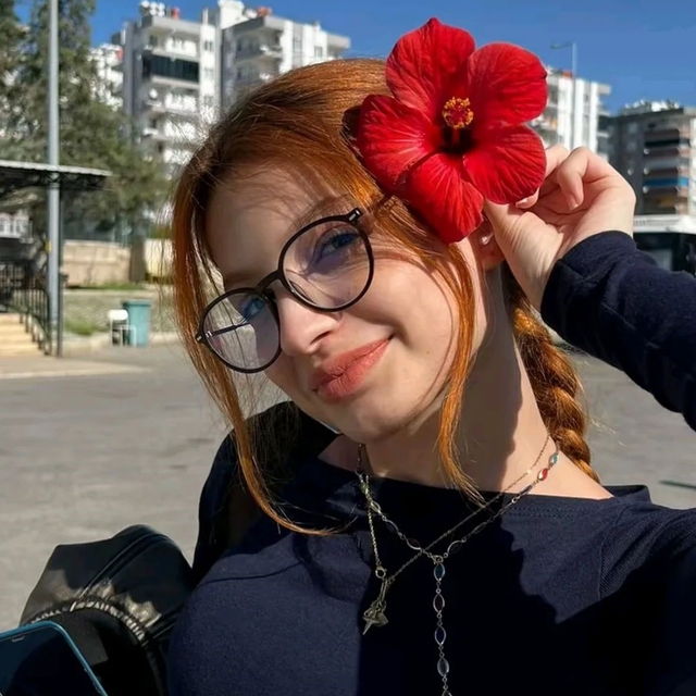 Antalya'daki otobüs kazasının acısı Bilecik'e de ulaştı
Üniversite öğrencis...