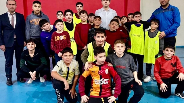 Sason Kaymakamı Başar, spor yapan öğrencilerle buluştu