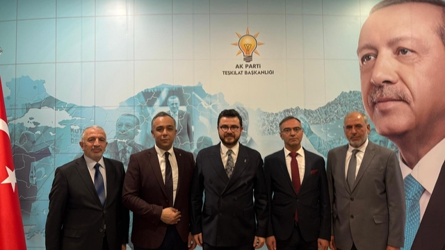 AK Parti'de 3 yeni ilçe başkanı görevi devraldı