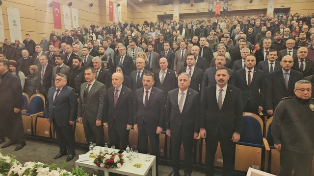 Zonguldak'ta bin 872 konutun hak sahibi belirlendi
Cumhurbaşkanı Başdanışmanı Hasan Suver:
"Kentsel dönüşümle gerçekleştirilen bir yapım maliyeti depremden sonra gerçekleştirdiğiniz maliyetin kat ve kat altındadır"