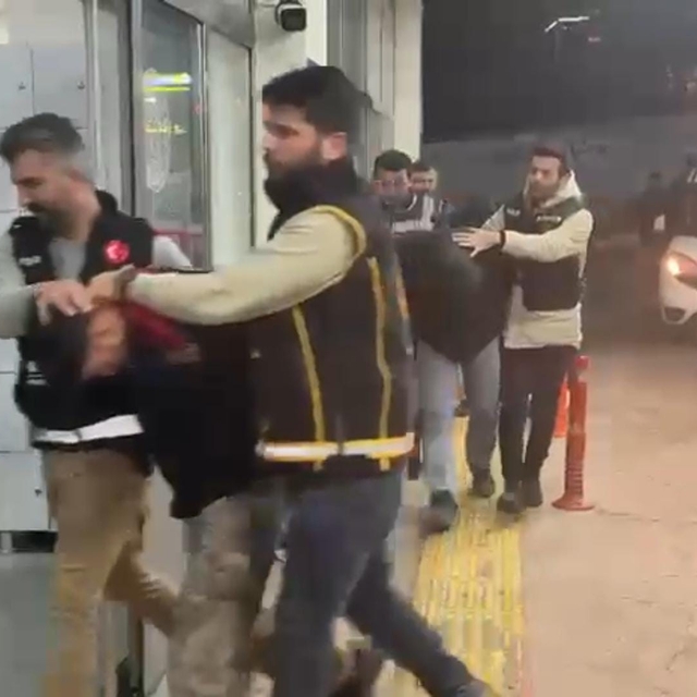 Şanlıurfa'da kuyumcu soygunu kamerada