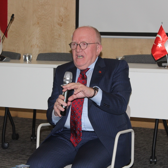 Samsun'da taştan kağıt üretme projesi
Rektör Mahmut Aydın:
"Hocalarımız taş...