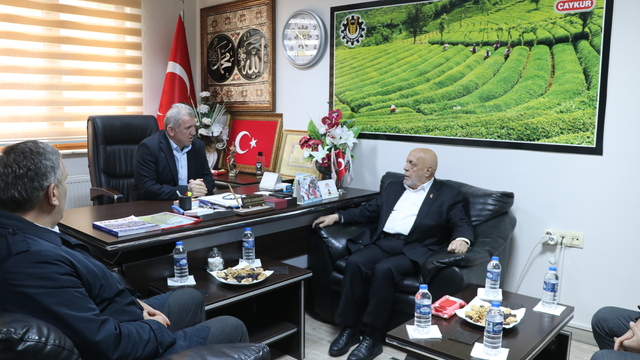 HAK-İŞ ve Hizmet-İş Sendikası Genel Başkanı Mahmut Arslan, Rize'de konuştu: