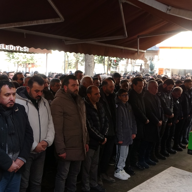 Araba almak için gittiği Antalya'da otobüs kazasında hayatını kaybeden Erdi...