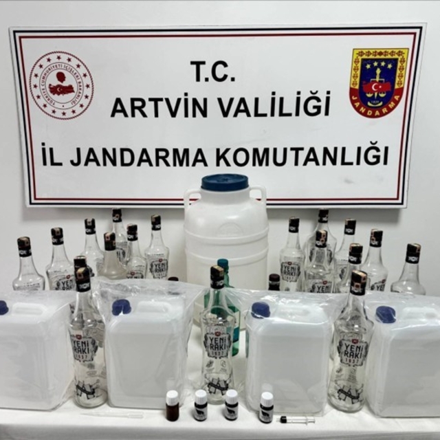 Artvin'de kaçakçılıkla mücadelede 11 şüpheli yakalandı