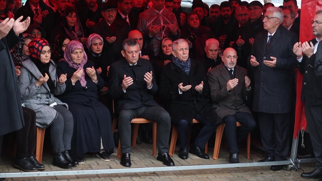 Başkan Mustafa Bozbey'den deprem bölgesine ziyaret