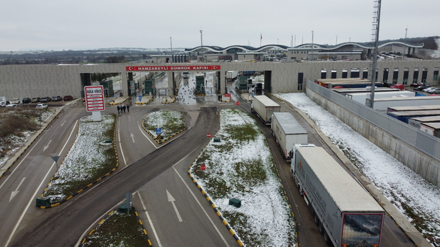 Hamzabeyli Sınır Kapısı'nda 11 kilometre TIR kuyruğu