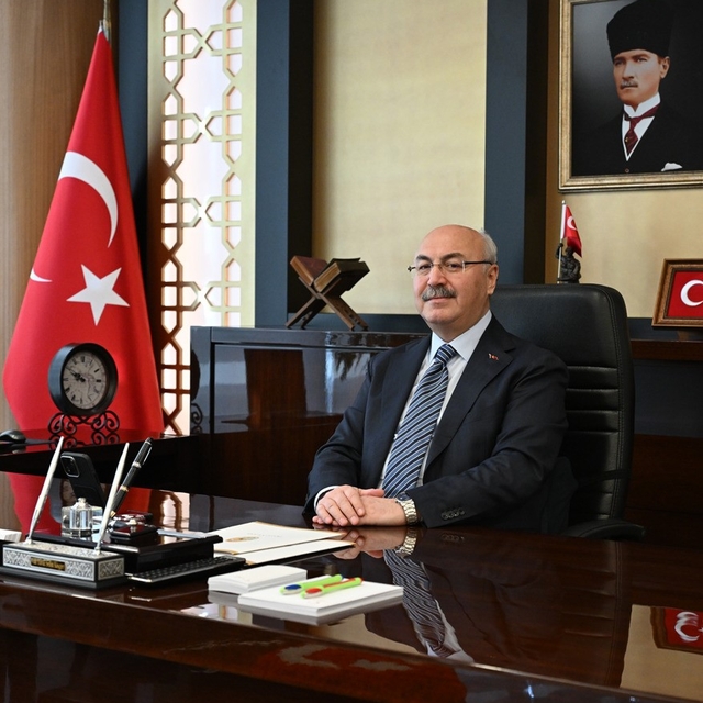 Vali Köşger; "Ata'mızın ziyaretinin taşıdığı tarihî ve manevi değer, nesild...