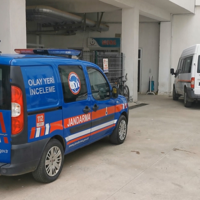 Üzerine çatı düşüp ölen vatandaş son yolculuğuna uğurlandı